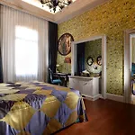 Palazzetto Madonna Venezia