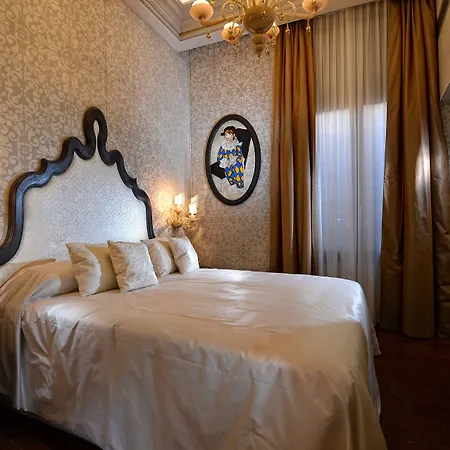 Palazzetto Madonna 4* Venice