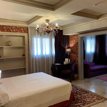 Palazzetto Madonna فندق البندقية